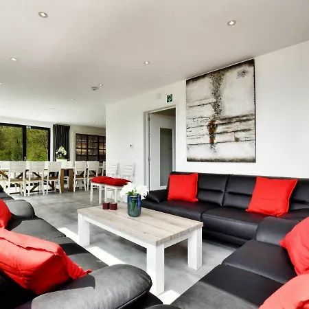 Spacious Holiday In Ardennes With Terrace Hébergement de vacances *